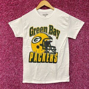 Junk Food Clothing NFL Green Bay Packers Throwback Helmet Logo T-Shirt XS